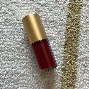 Lisa Eldridge gloss in Myth.